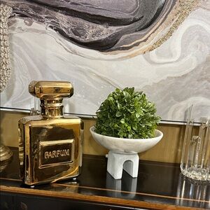 Z Gallerie  Parfume Coon Bank
